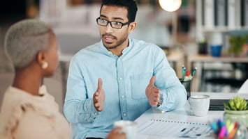 From Burnout to AI: The 5 Leadership Questions That Defined 2025-featured-image